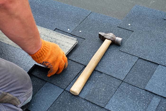 working with asphalt roofing 