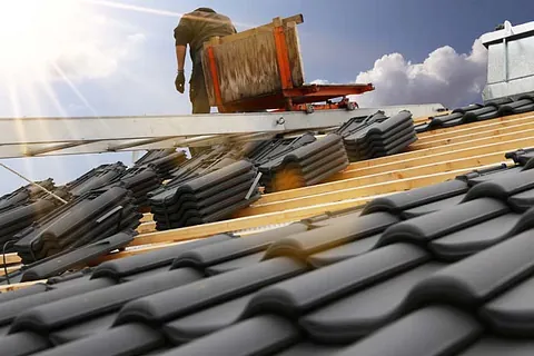 working with tile roofing 